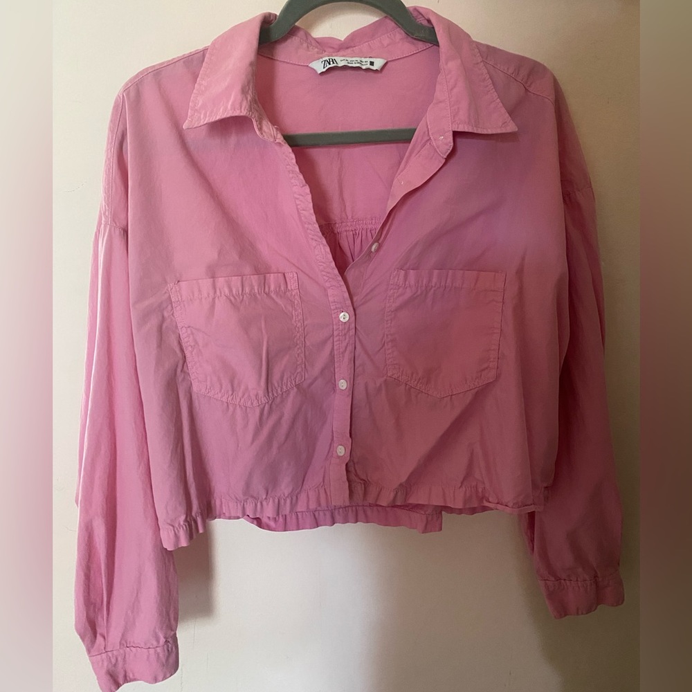 Pink ZARA button down cropped top, size XL but fits S/M